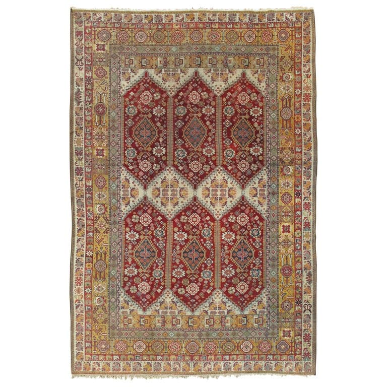Agra Carpet in Red and Gold