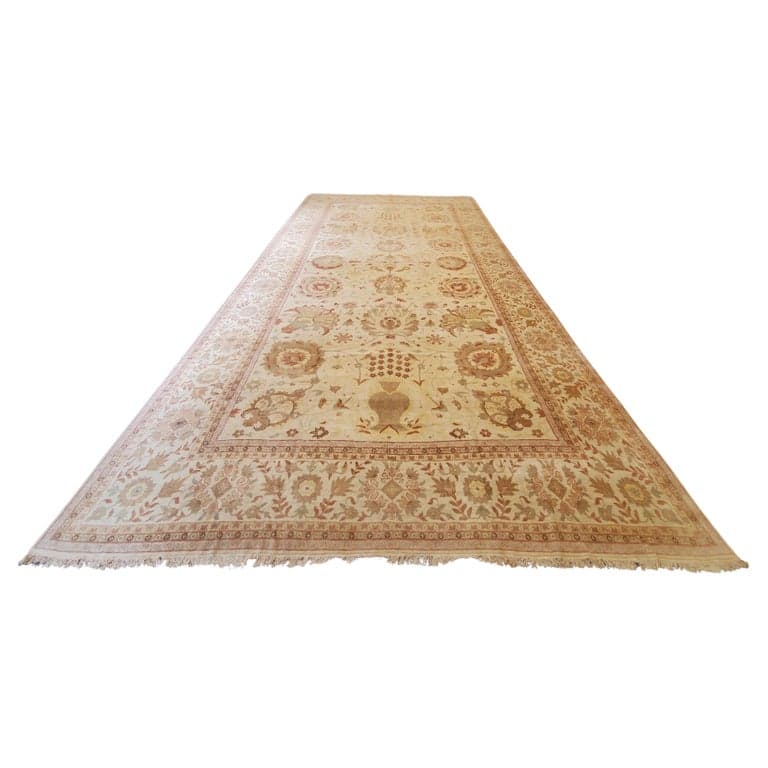 Oushak Carpet in Beige and Gray