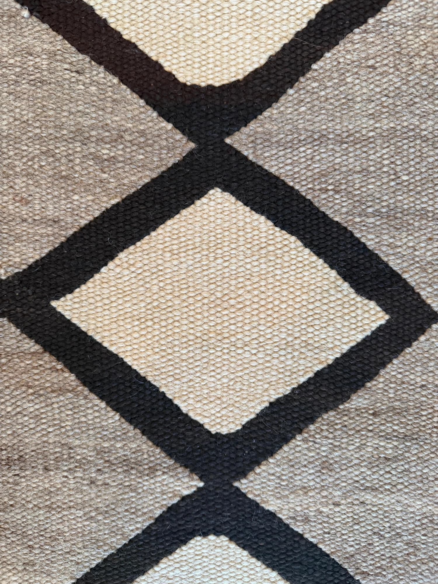 Navajo Diamond Rug in Red and Tan, actual catalog view 14
