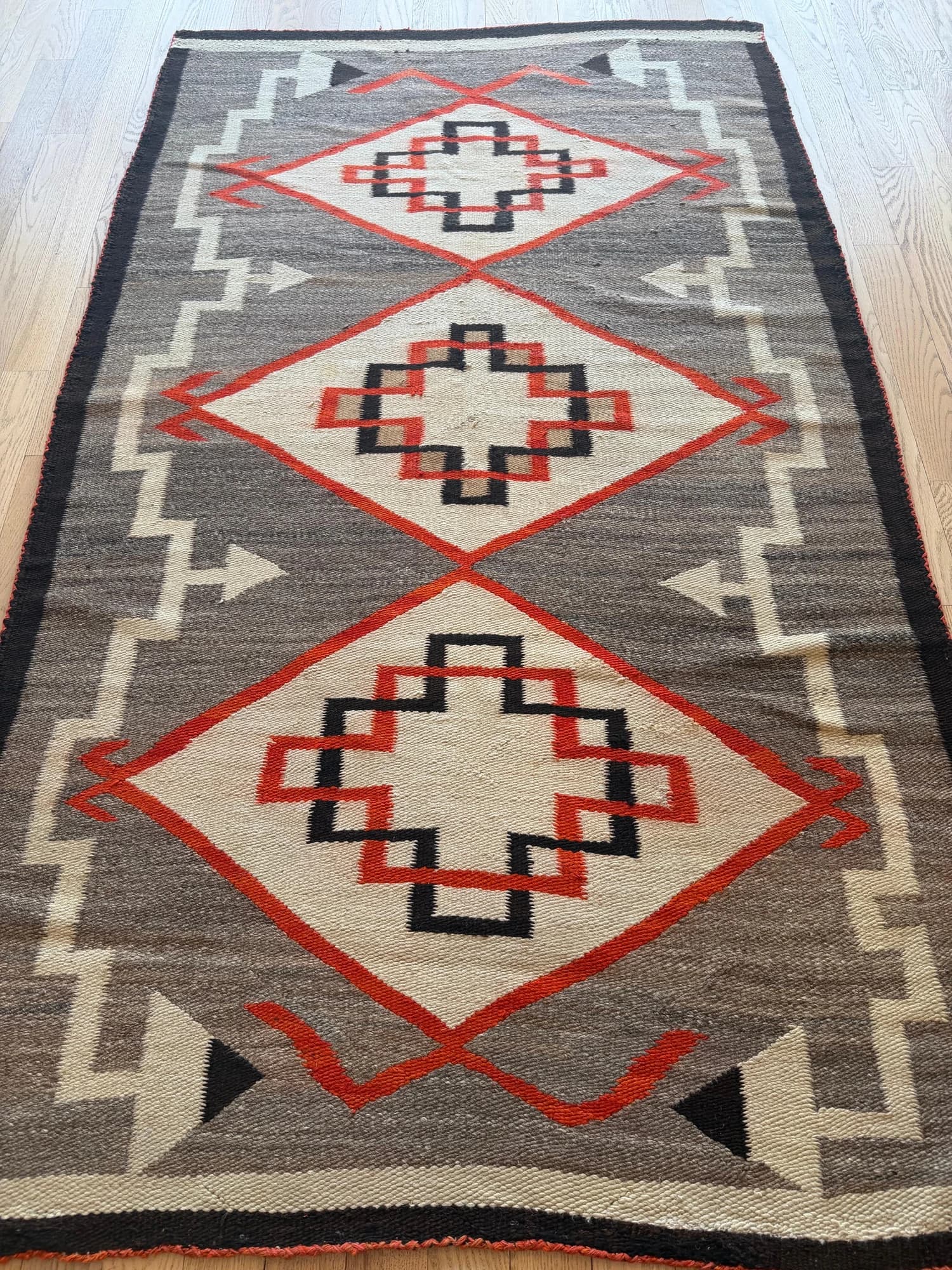 Klagetoh Navajo Rug, actual catalog view 9