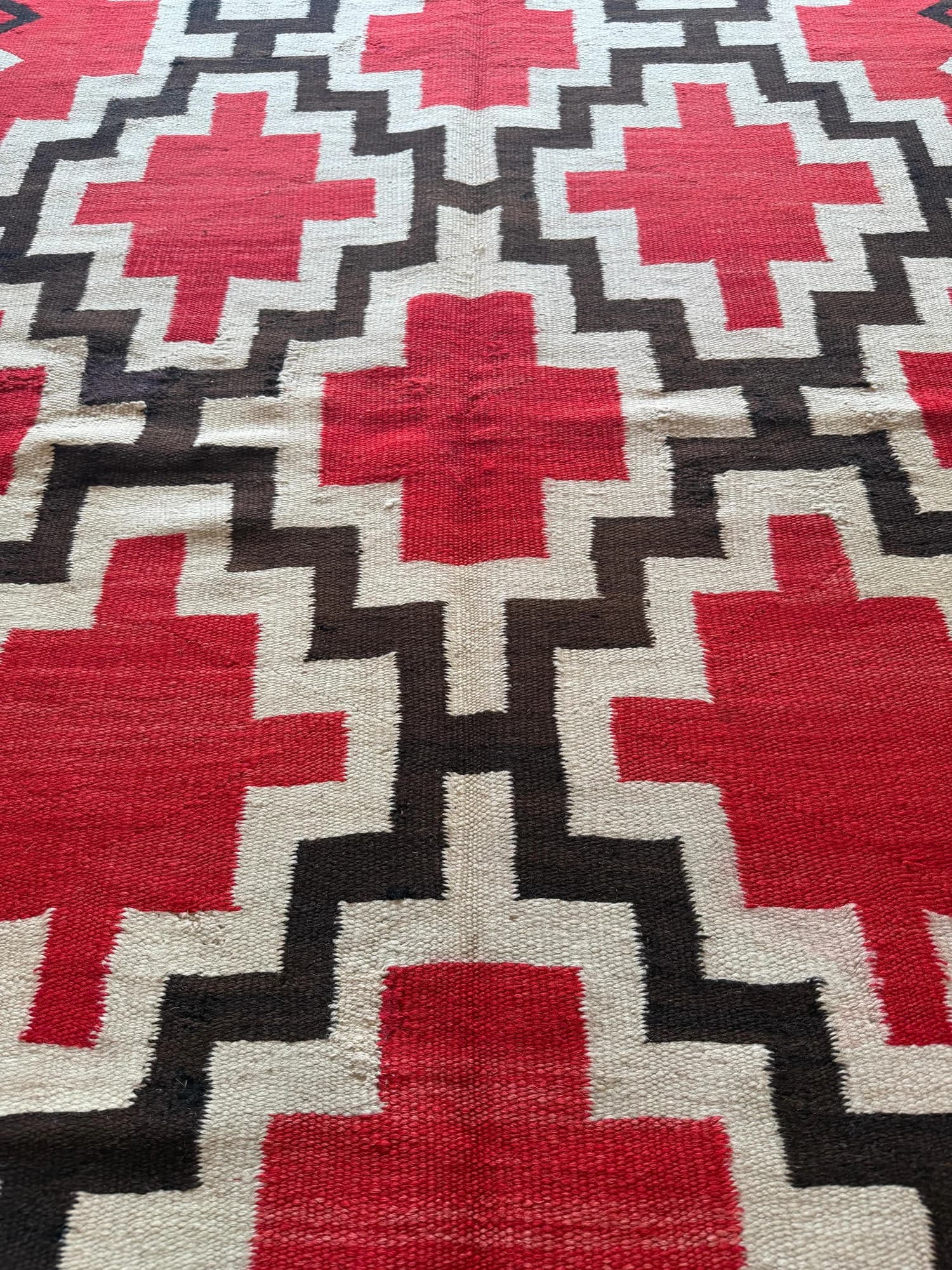 Red Geometry, circa 1920, actual catalog view 10