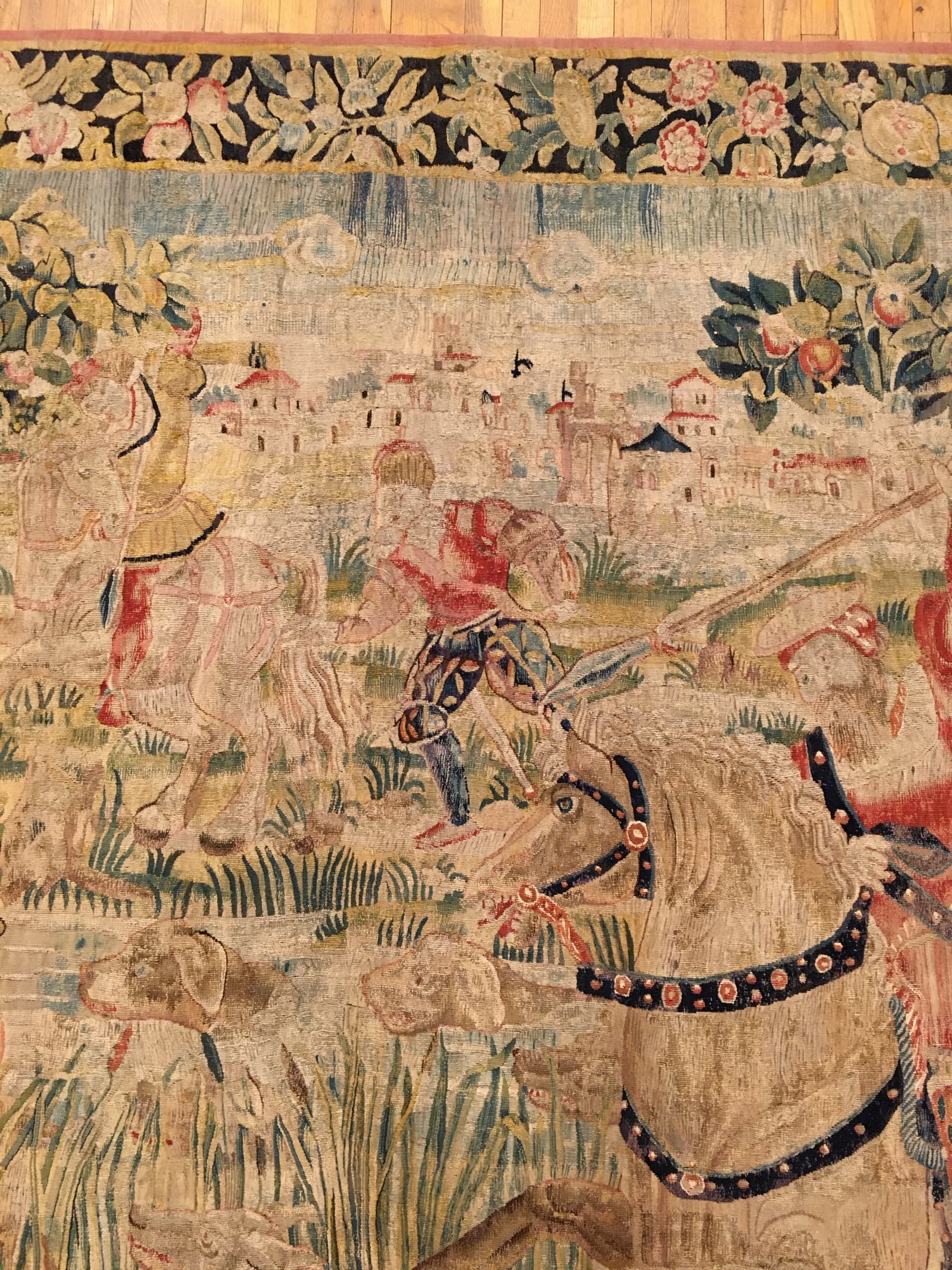 Original gallery detail photograph 5 of Flemish hunting tapestry #32469