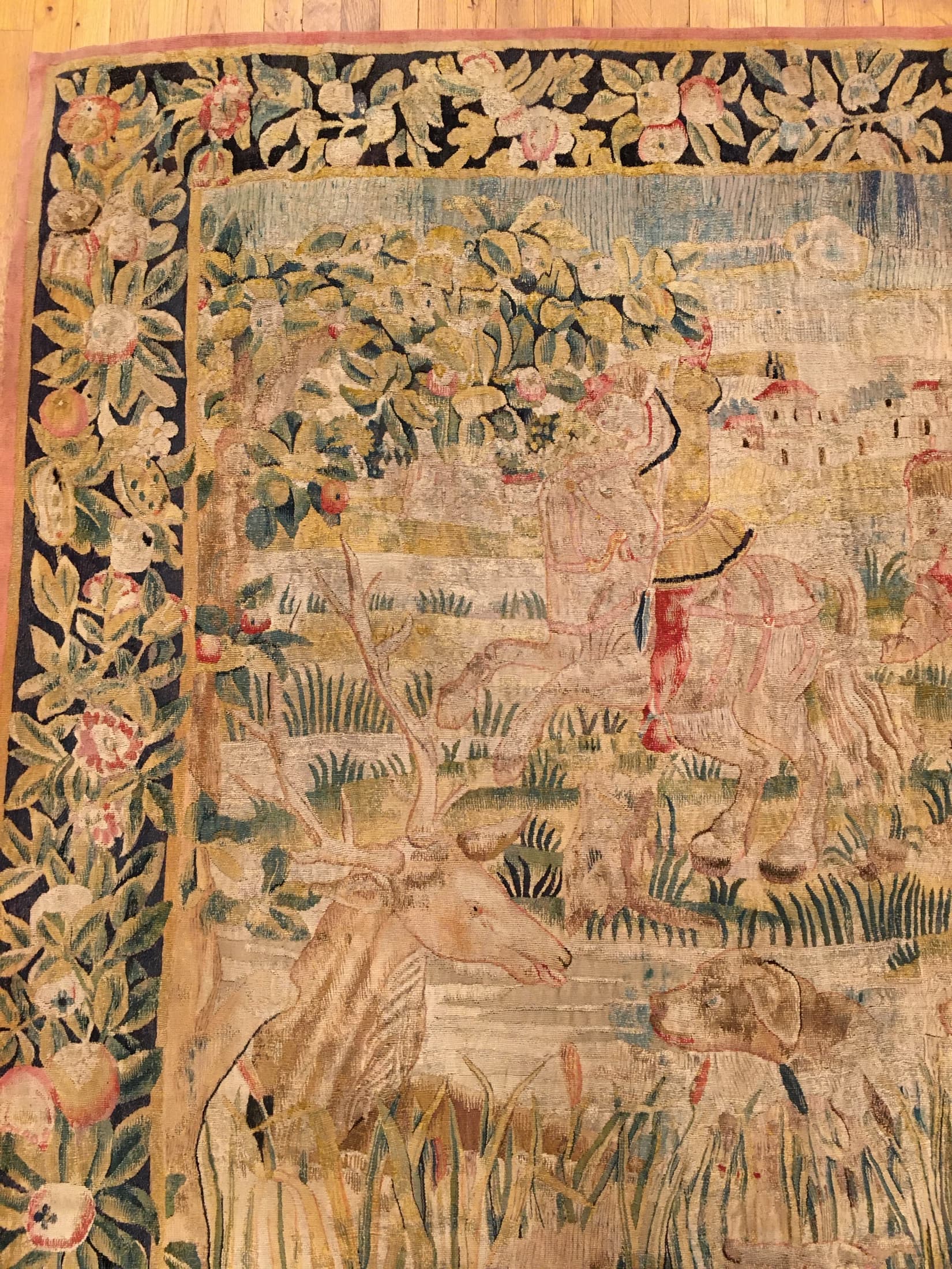 Original gallery detail photograph 6 of Flemish hunting tapestry #32469